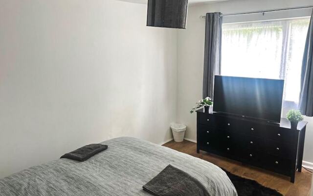 Charming 2-bed Apartment in Hemel Hempstead