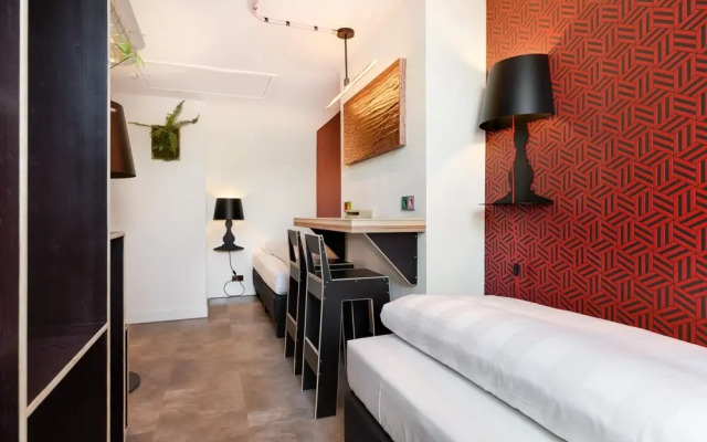 The Monument Hotel