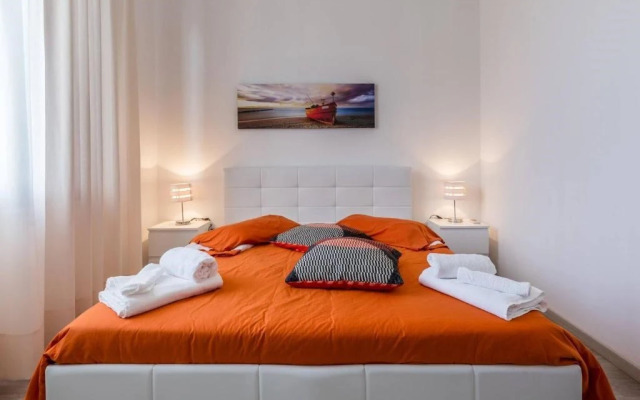 Agatas House Near The Beach With Parking Wifi