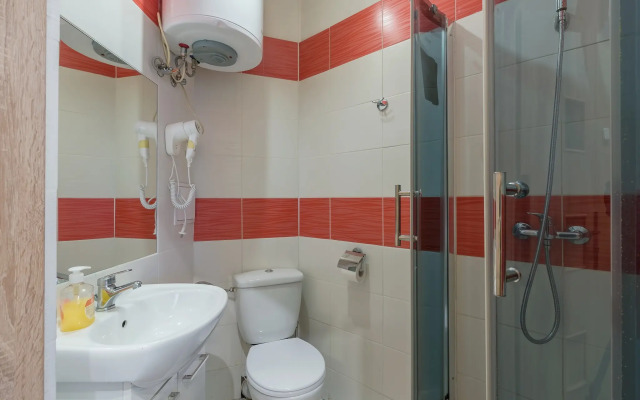 70s Hostel