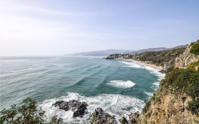 Stunning Apartment in Isca Marina With 1 Bedrooms