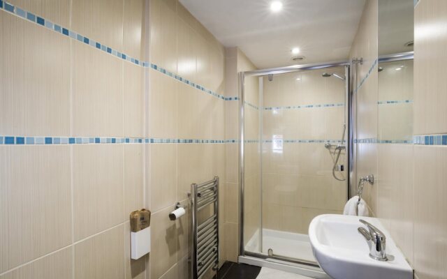 St Athans Hotel