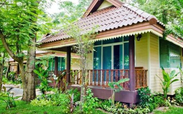 Baan Nam Pen Resort