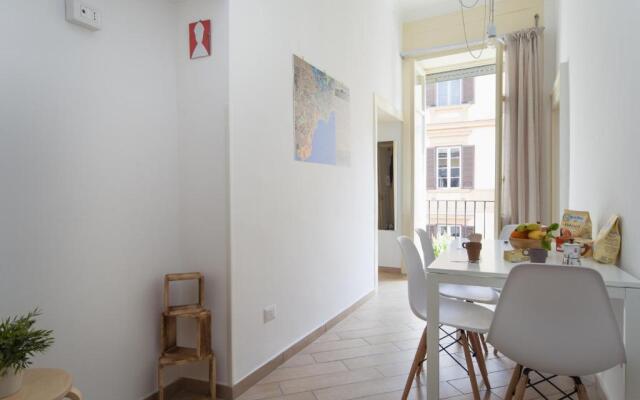 NapoliCentro Suite - Duomo Apartment
