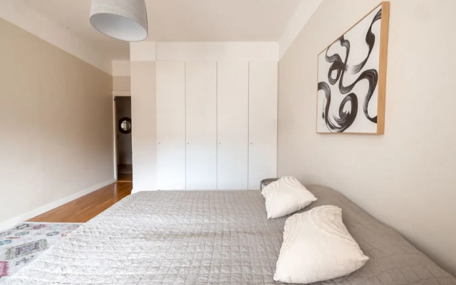 2ndhomes Top Floor 3BR Apartment w Sauna