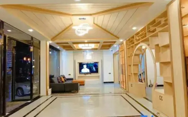 Small Seven Hole Backyard Boutique B&B