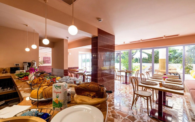 Yonca Resort