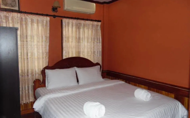 Salakphet Guesthouse