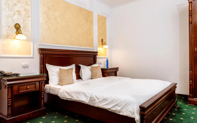 Victoria Hotel