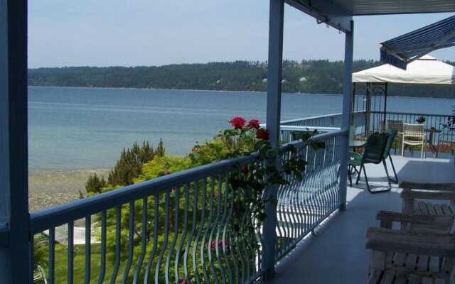 Ships Point Inn