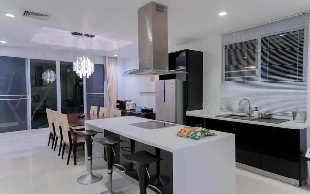 Villa Nirvana, Hua Hin