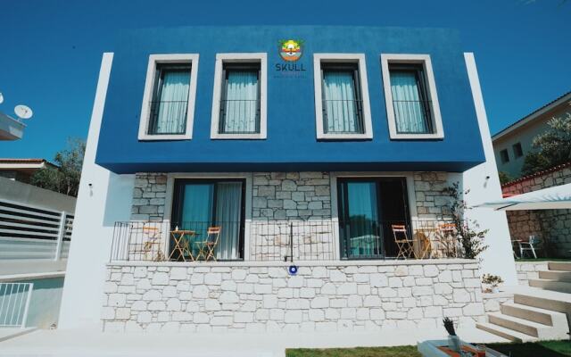 Skull Alacati Boutique Hotel