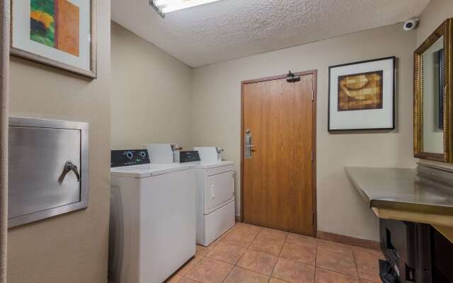Econo Lodge San Antonio near SeaWorld - Medical Center