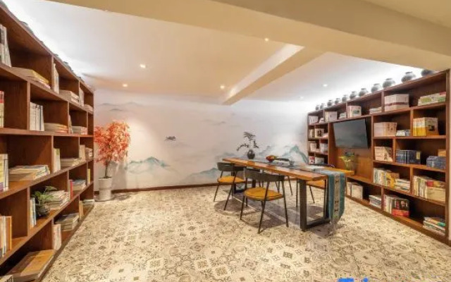 Taoshe Art Hotel (Jingdezhen People's Square)