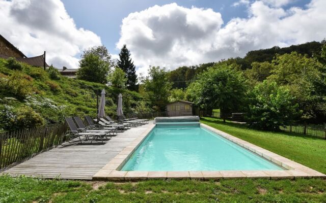 Farmhouse in Pyrenees With Pool