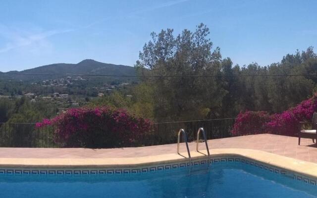 Villa up to 8 sleeps 4 bedrms 2