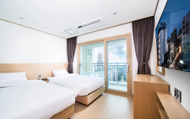 Run Hotel