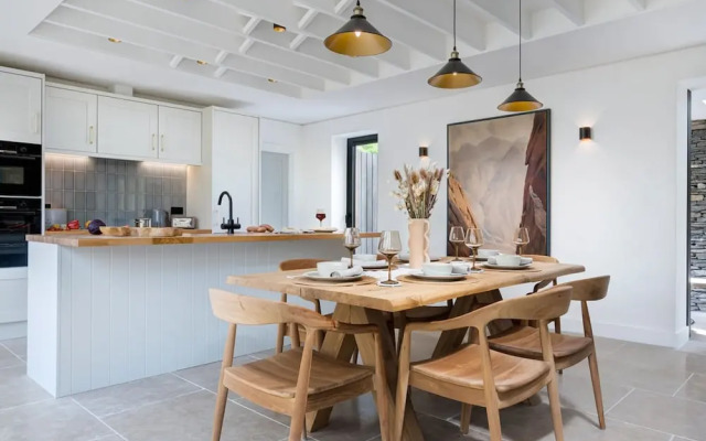 Fawns Keep - Hot Tub and Sauna Retreat