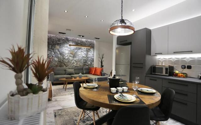 LA Larissa Luxury Apartments Kreousa