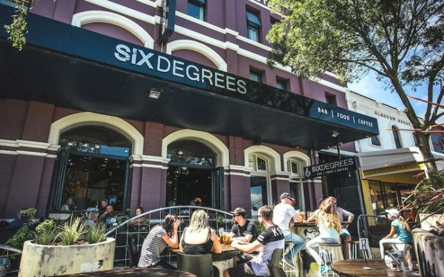 Six Degrees Motel