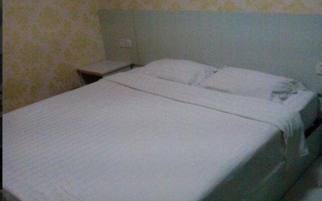 Xinhe Business Hotel