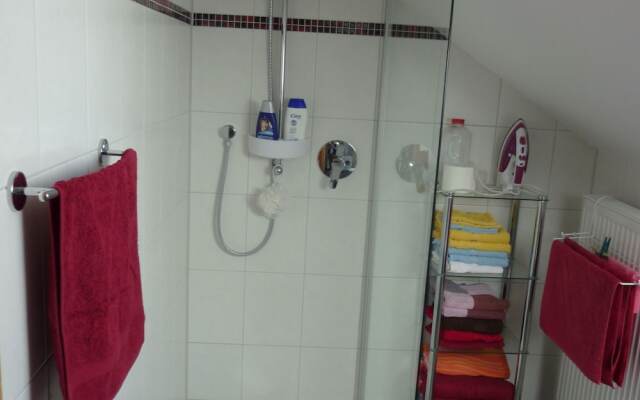 Cozy Apartment in Lechbruck With Garden
