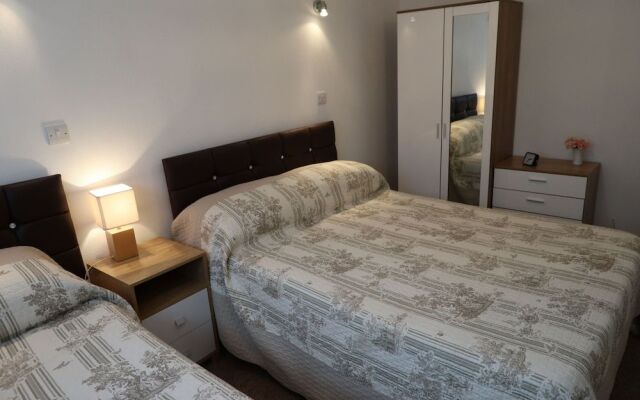 Devoncoast Seaview Apartments