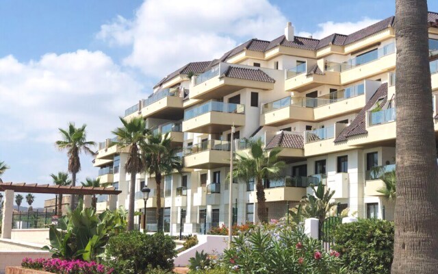 Apartment Marina del Castillo pool view
