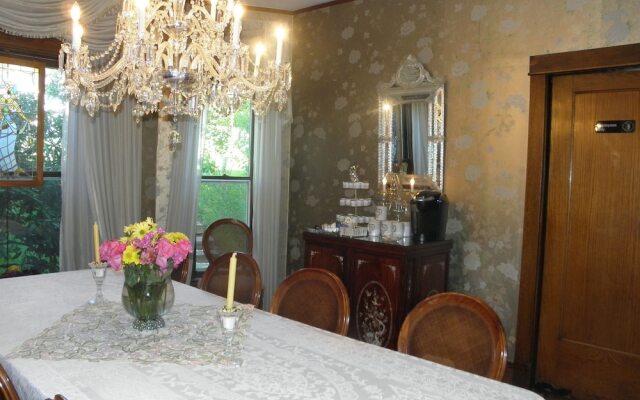 The Doctor's Inn Virginia