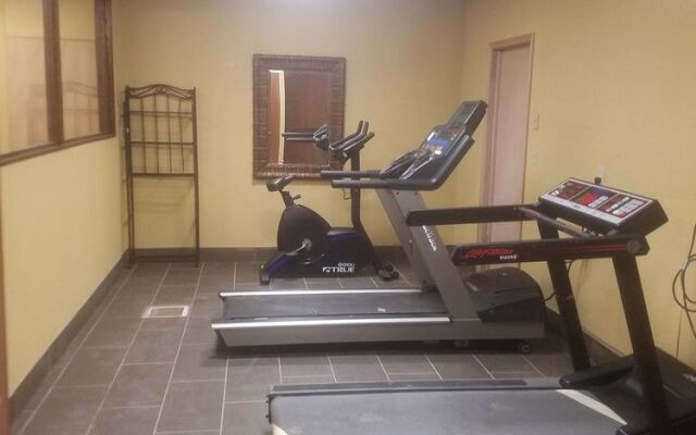 Super 8 By Wyndham Casper East Evansville