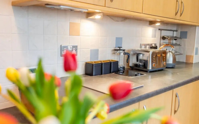 Remarkable Luxurious Home at the Edge of City