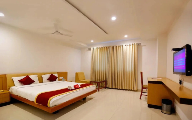 Fabhotel Syberitic Suites