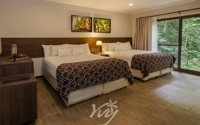 Yvy Hotel de Selva
