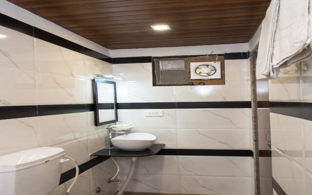 OYO 12915 Hotel Paheli Palace