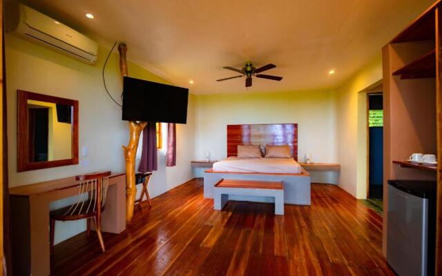 Nakabalo Guesthouse & Restaurant