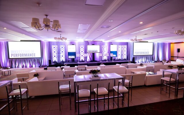 Holiday Inn Burlington Conference Centre by IHG