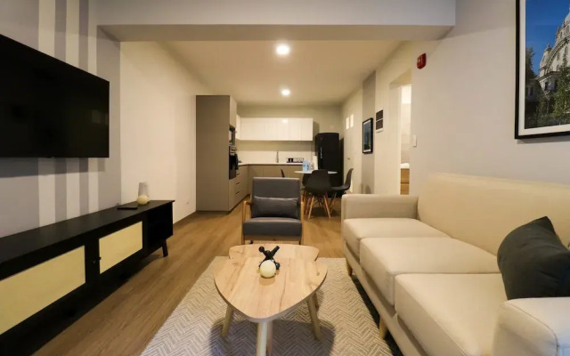 w Majestic 2BR w Balcony in Miraflores