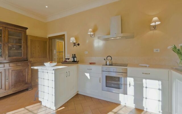 Belvilla by OYO Villa Arnia