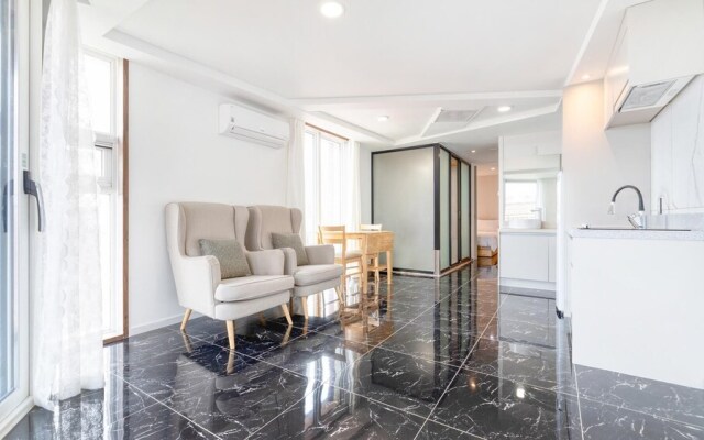 Sokcho Moreve Pension