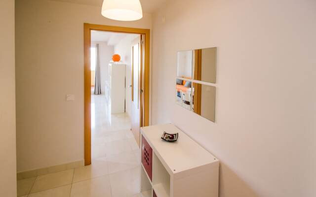 Espectacular residencial en 2ª linea Piscina/Tenis
