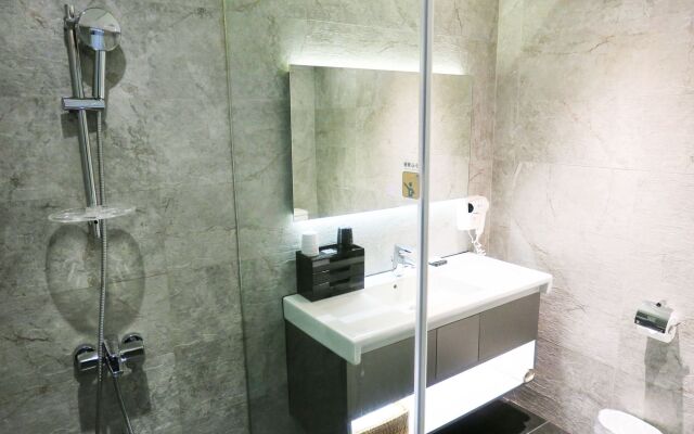 Gogo Hotel 38