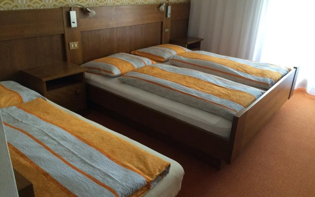 Pension an der Mayenburg