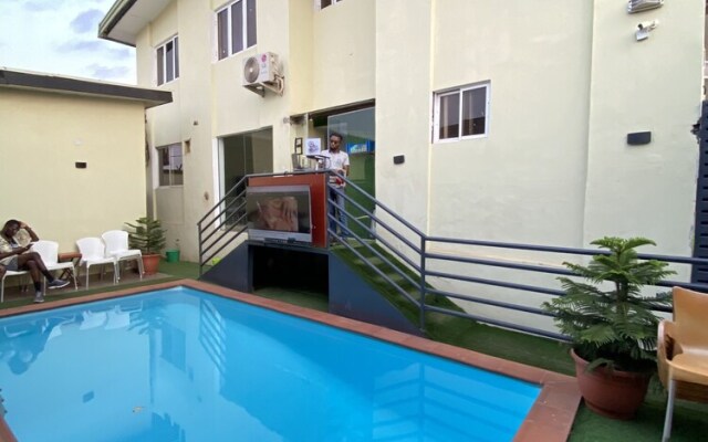 Plot1 Suites