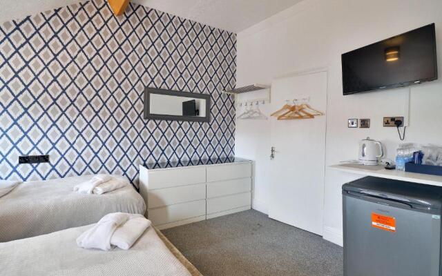 Rooms at 153 ROOM ONLY