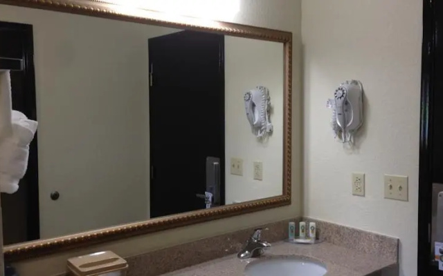 Ferryman Inn and Suites