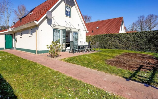 Detached Holiday Home for 6 People Close To the Veerse Meer And Marina