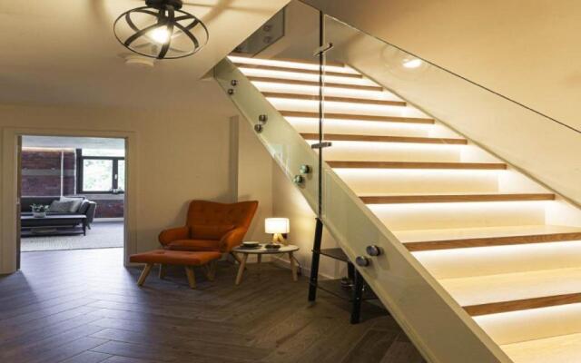 Luxury 4 Bedroom Apartment