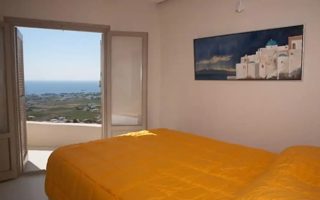 Art Villa Exogonia Santorini