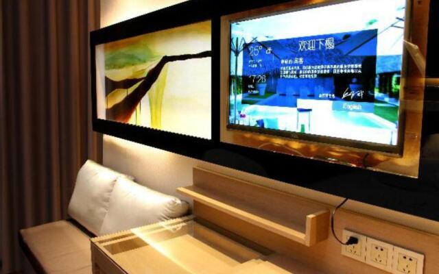 Lavande Hotels Zhuhai Gongbei Port Square Light Rail Terminal