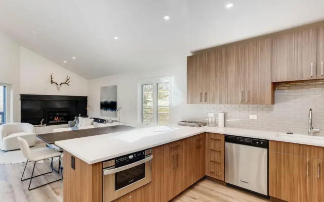 Westwind 408, 2bd, 2BA Diamond Condo